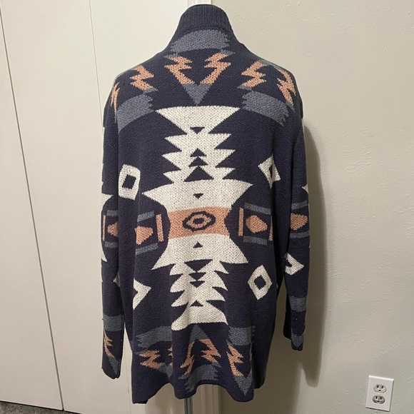 DAVI & DANI Aztec Oversized Long Navy and Cream Cardigan Sweater | Size L - Picture 4 of 13